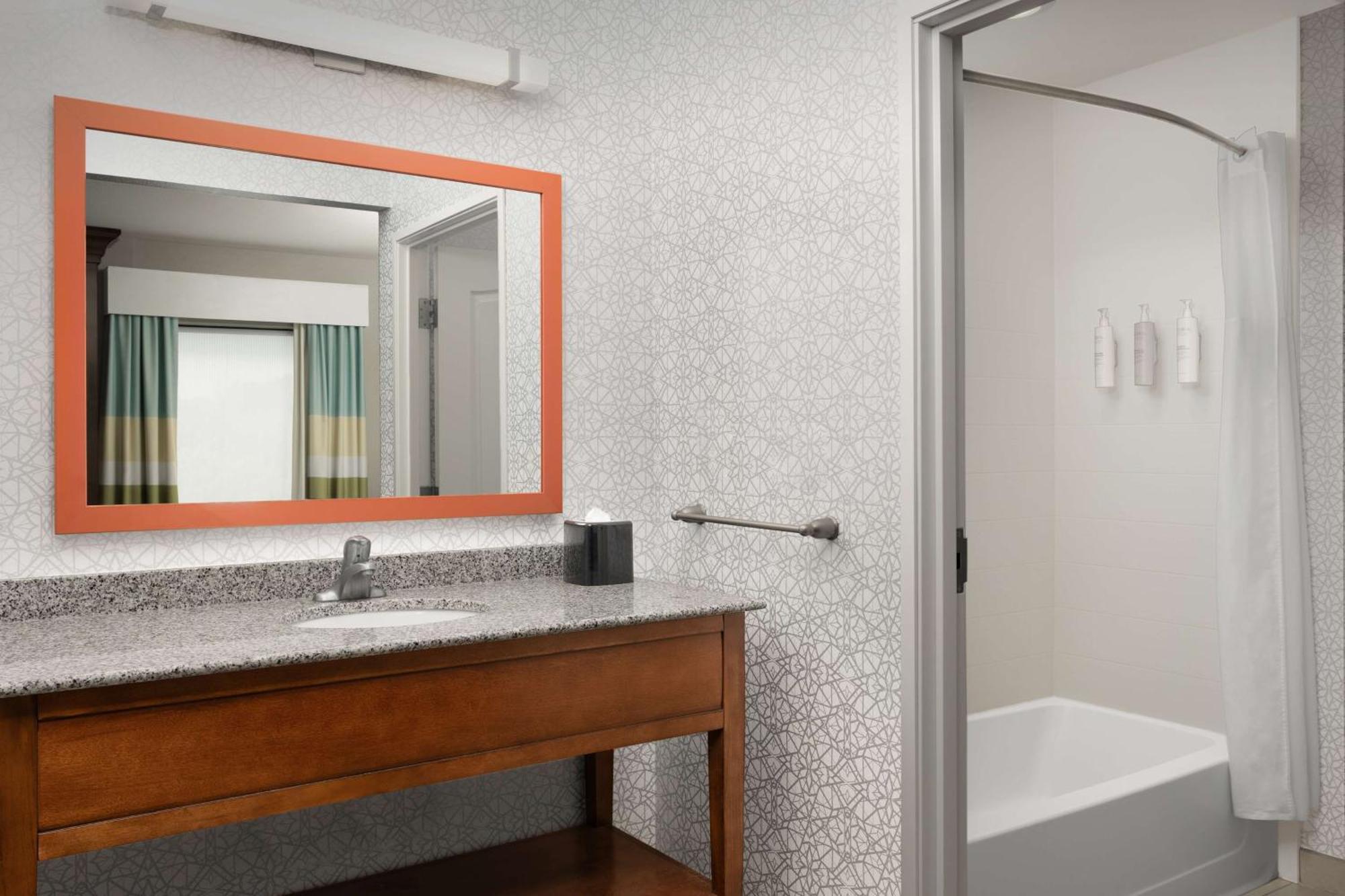Hampton Inn & Suites Huntsville Research Park Area Exteriör bild