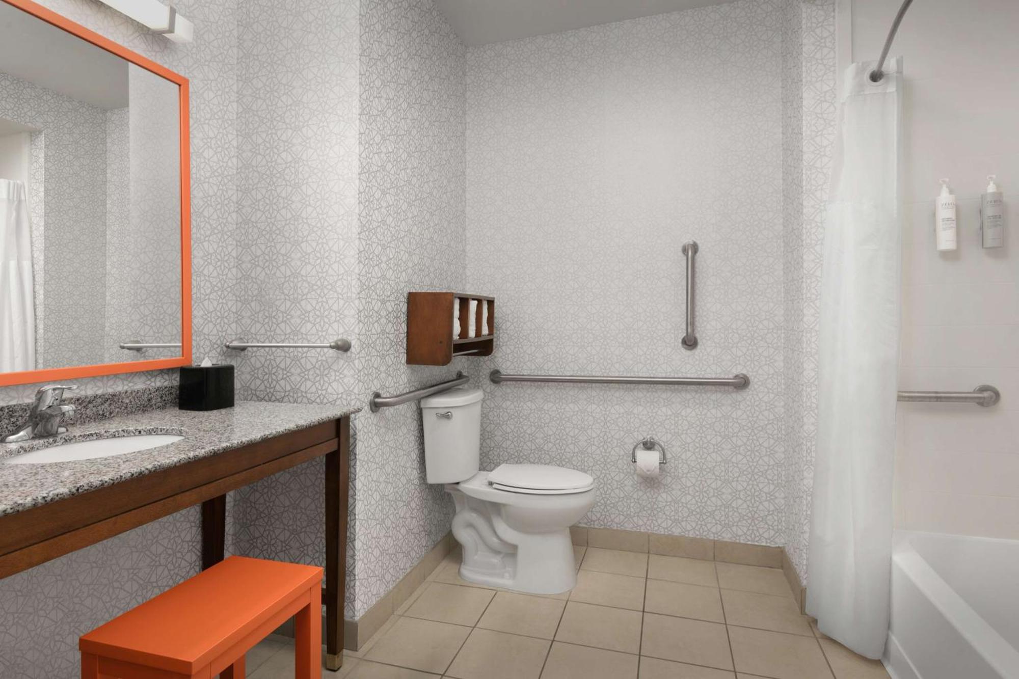 Hampton Inn & Suites Huntsville Research Park Area Exteriör bild