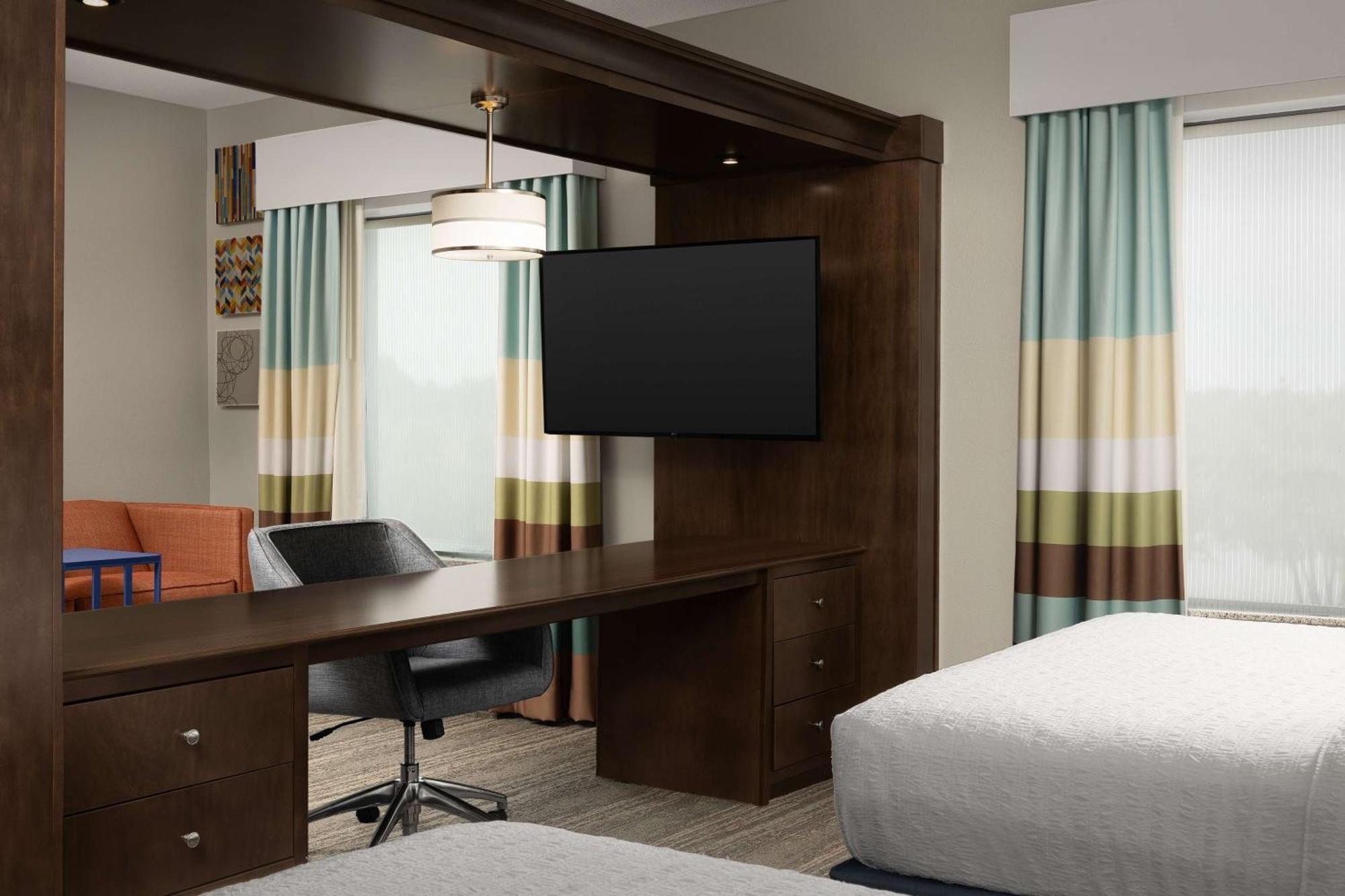 Hampton Inn & Suites Huntsville Research Park Area Exteriör bild