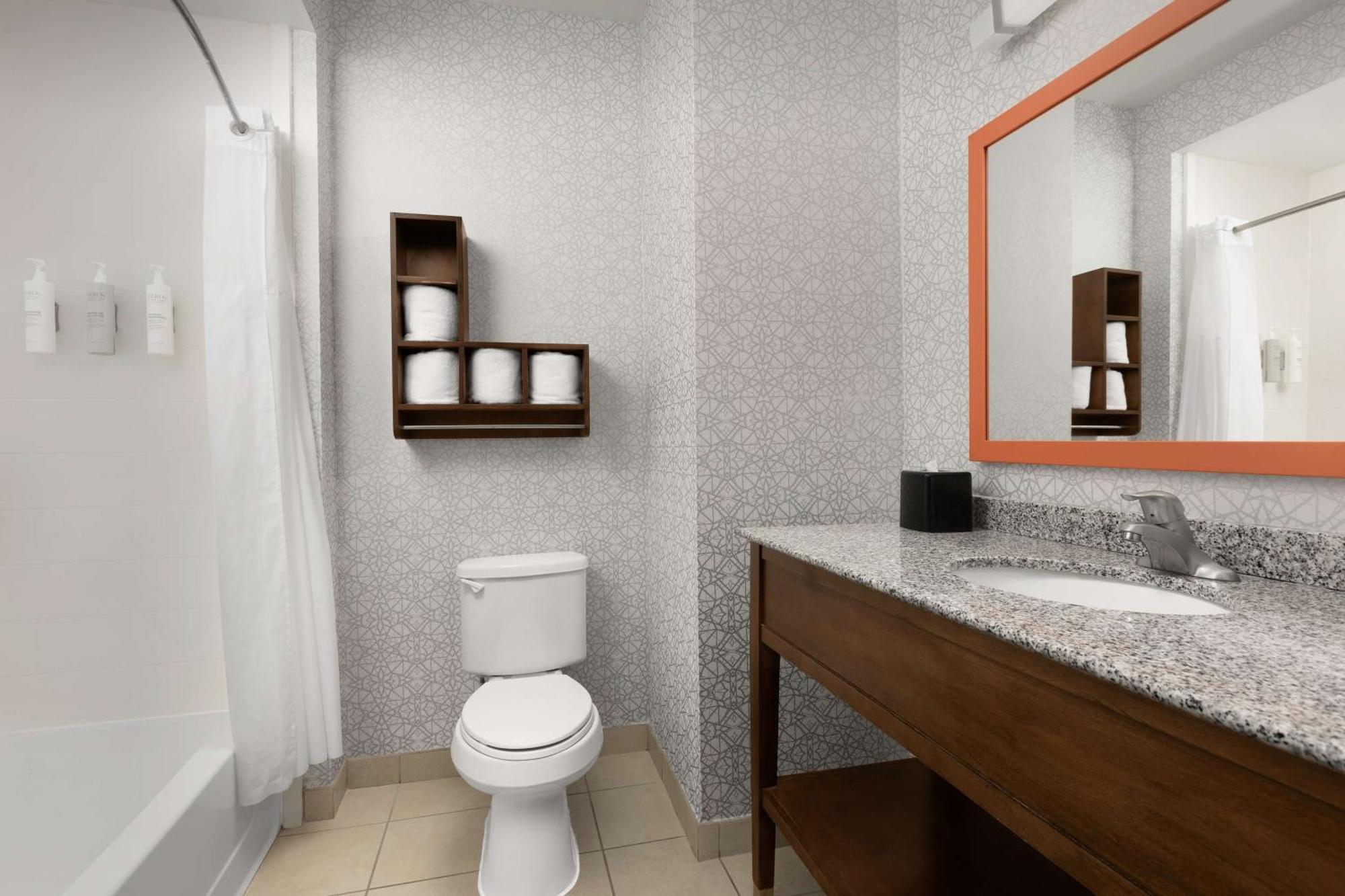Hampton Inn & Suites Huntsville Research Park Area Exteriör bild
