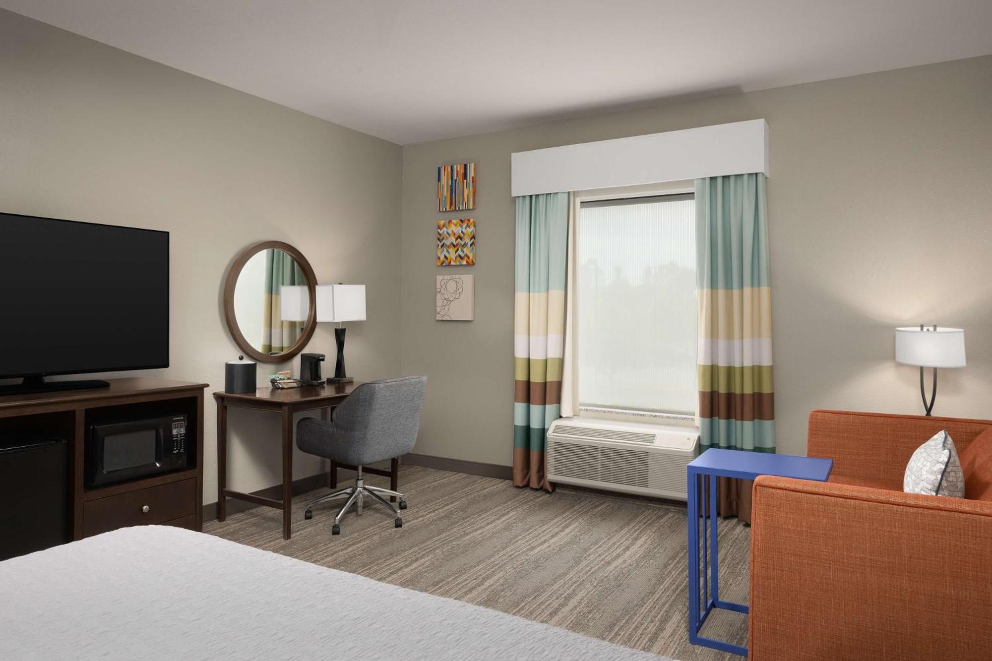 Hampton Inn & Suites Huntsville Research Park Area Exteriör bild